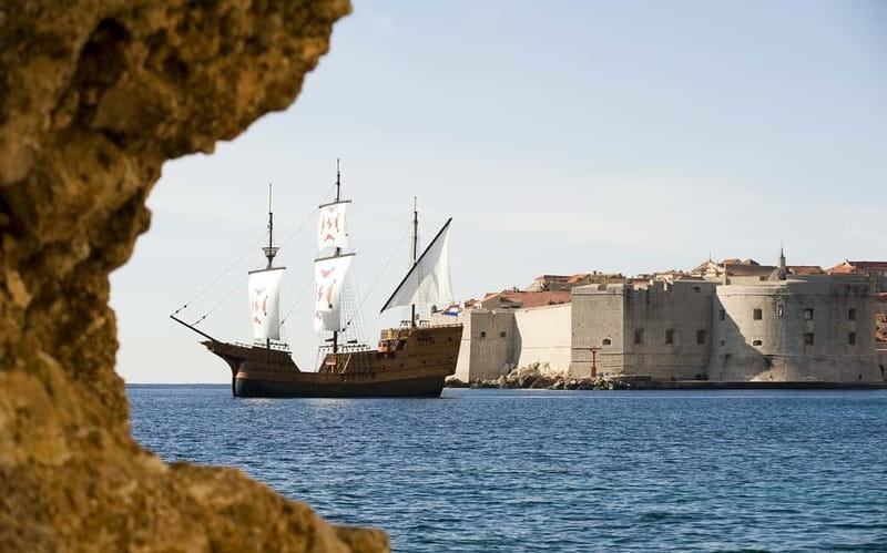 Dubrovnik: Karaka - Game of Thrones Cruise & Walking Tour - Seeing Dubrovnik from the water