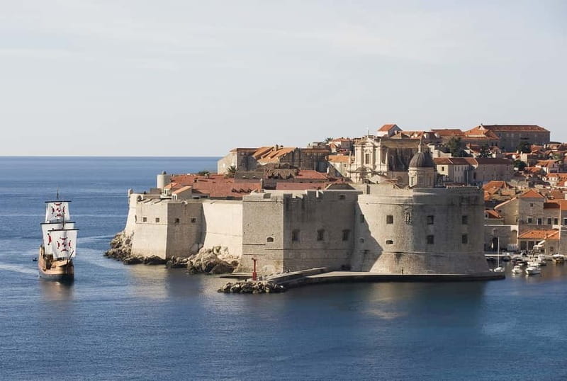 Dubrovnik: Karaka - Game of Thrones Cruise & Walking Tour - The Iron Throne photo stop