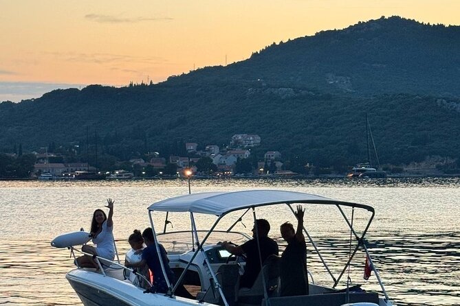 Dubrovnik Kayak Rental on Banje Beach - What the independent format gives you