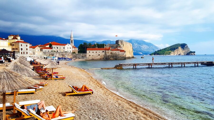 Dubrovnik: Kotor, Perast, Sveti Stefan, and Budva Day Trip - Perast and the boat to Our Lady of the Rocks