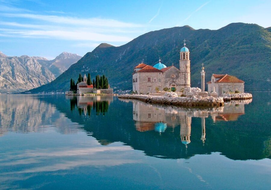 Dubrovnik: Kotor, Perast, Sveti Stefan, and Budva Day Trip - The ferry ride makes the return journey worthwhile