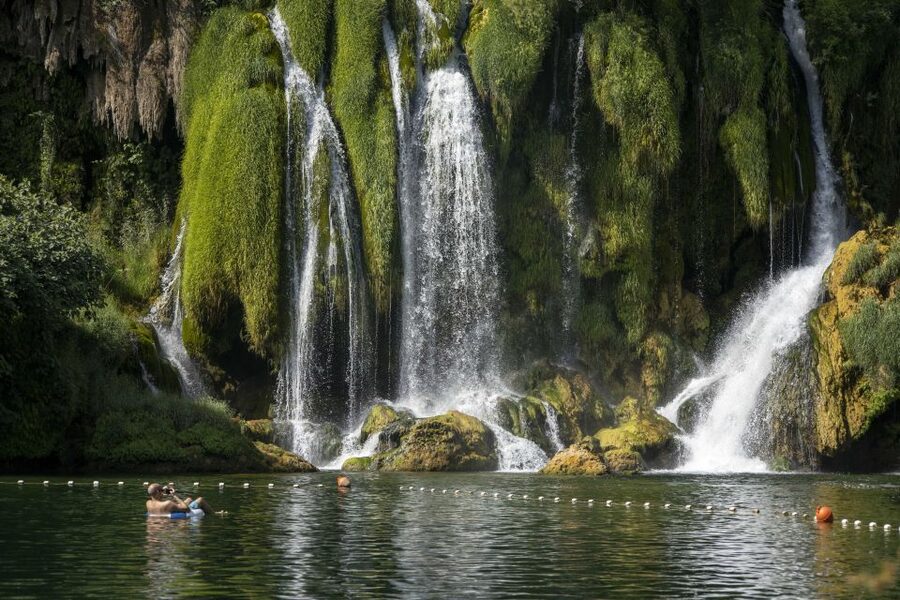 Dubrovnik: Kravica Waterfalls, Mostar and Pocitelj Day Trip - Guides, group size, and the style of the day
