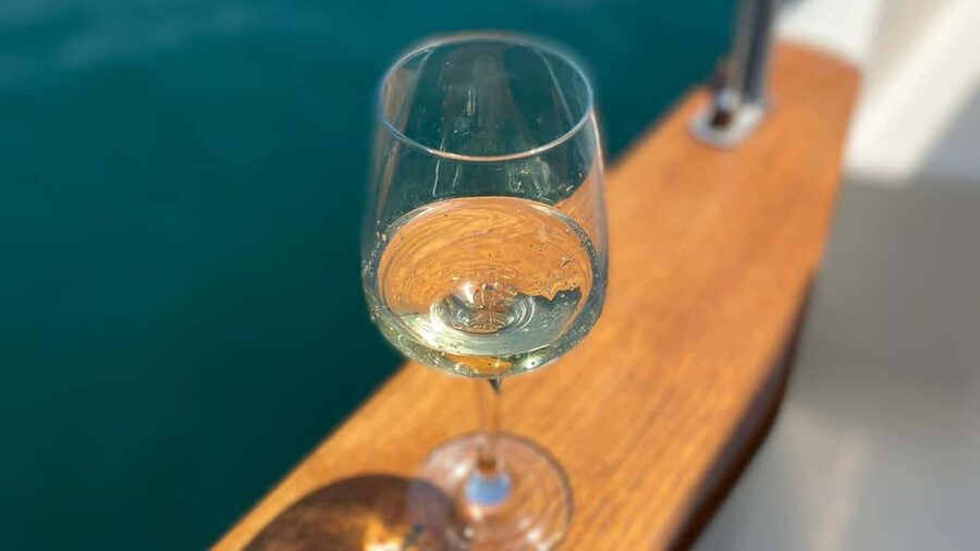 Dubrovnik: Lucky Boat Tour - Elaphite Islands and Blue Cave - Boat comfort, safety, and what to pack