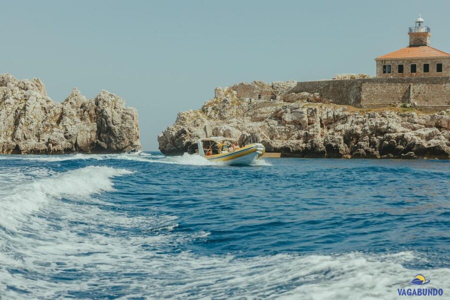 Dubrovnik: Morning Blue Cave speedboat tour with drinks - A final look at Lokrum