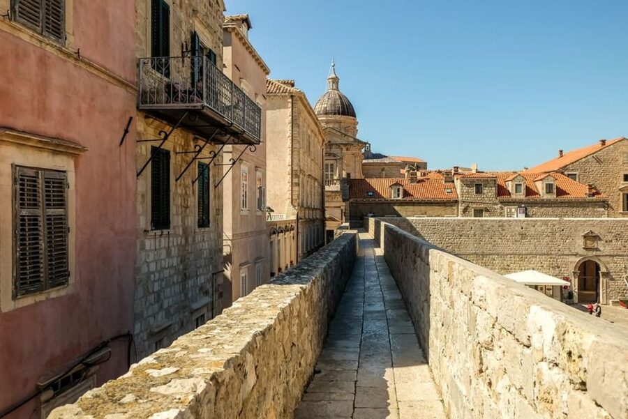 Dubrovnik: Old Town and City Walls Guided Walking Tour - Seeing the Old Town from above