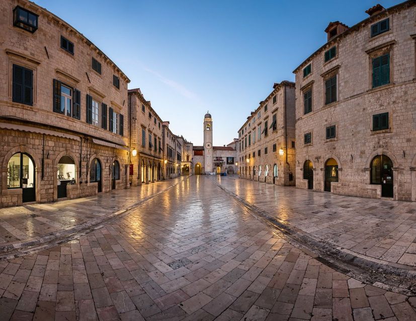 Dubrovnik: Old Town and City Walls Guided Walking Tour - Should you book the Dubrovnik wall walk?