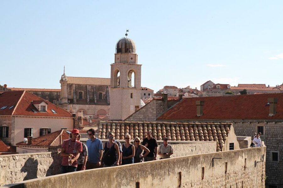 Dubrovnik: Old Town & City Walls Guided Tours Combo - What to bring and who should choose it
