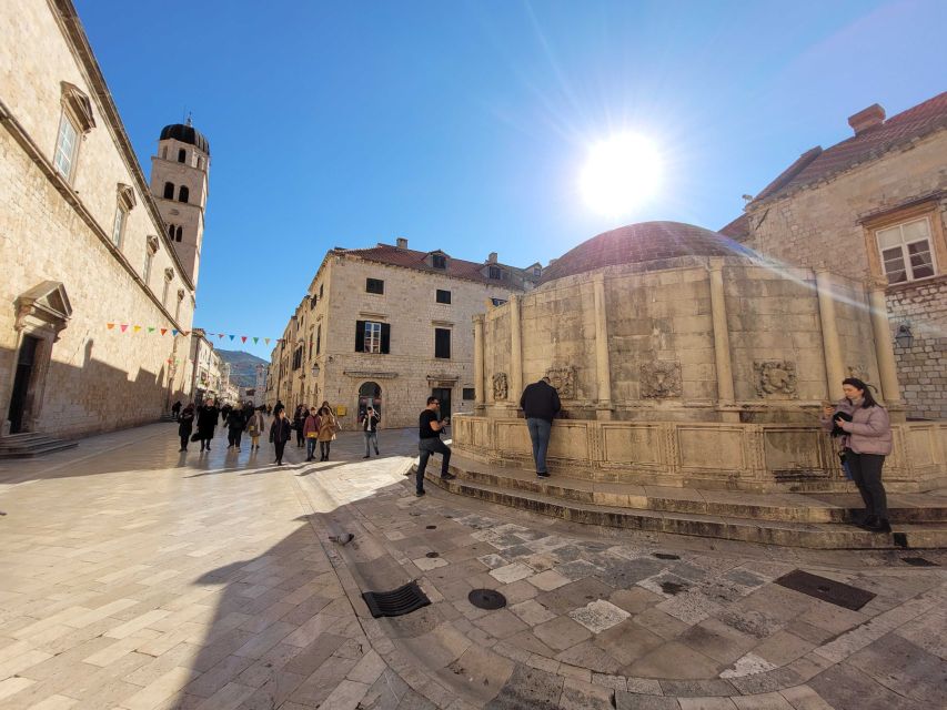 Dubrovnik: Old Town Highlights Tour with Audio Guide - Entering through Pile Gate, Dubrovnik’s 1537 gateway