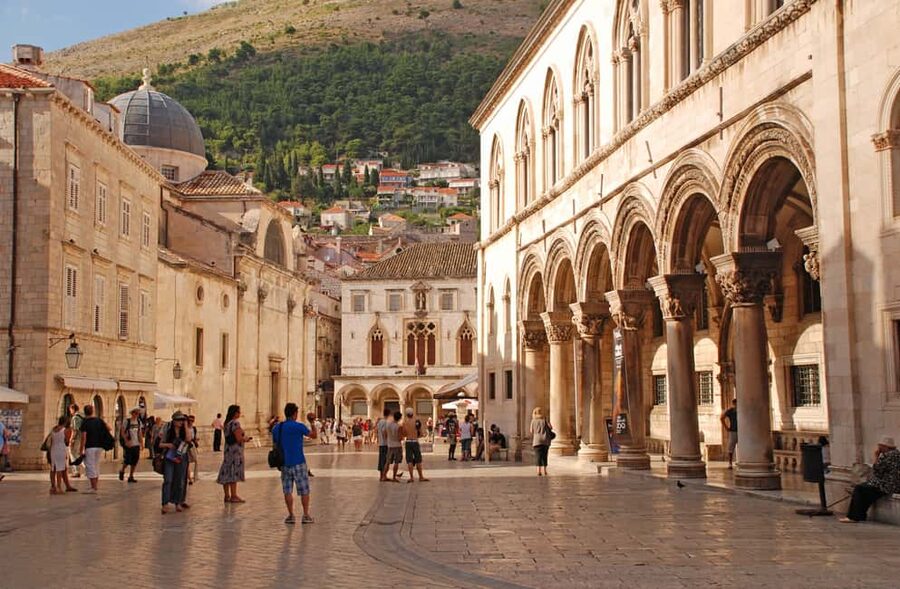 Dubrovnik Old Town History Tour: Early & Late Start - Onofrio’s Fountain and the Franciscan Monastery