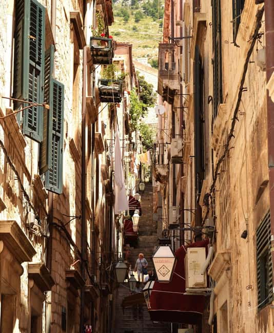 Dubrovnik Old Town History Tour: Early & Late Start - Side lanes, the orphanage, and overlooked details