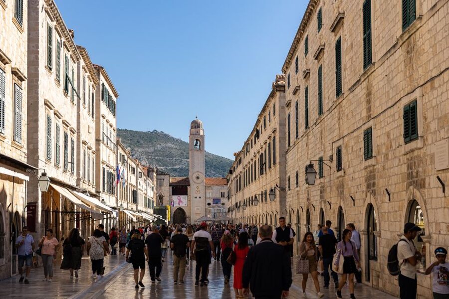 Dubrovnik: Old Town History Walking Tour - Dubrovnik Cathedral and the city’s spiritual life