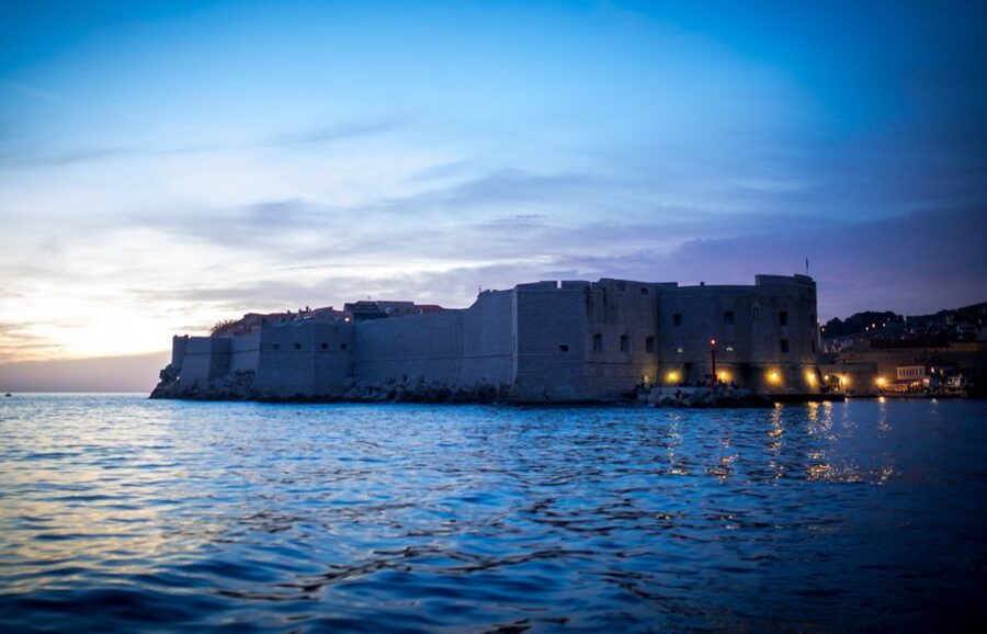 Dubrovnik: Panoramic Sunset Cocktail Cruise Around Old Town - The 90-minute route around the Old Town and Lokrum