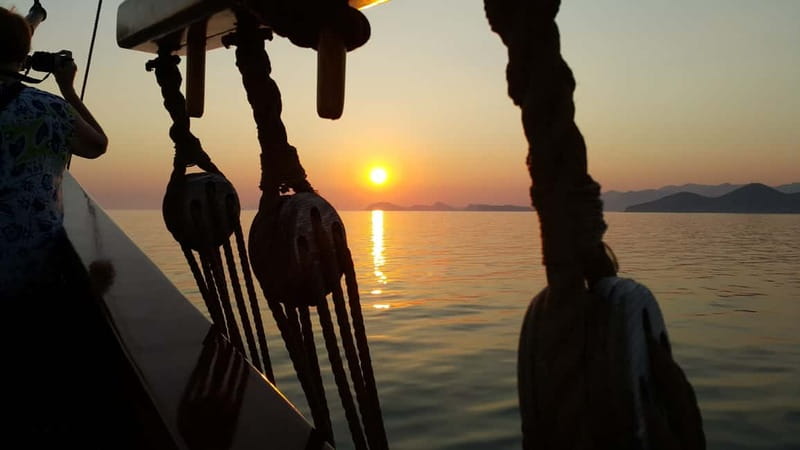 Dubrovnik: Panoramic Sunset Cruise on Karaka Ship - The 1.5-hour route around Dubrovnik