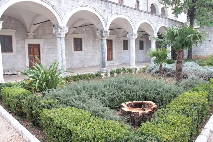Dubrovnik: Private Cooking Experience with Wine Tasting - Lunch, beach time, and the seven-hour schedule