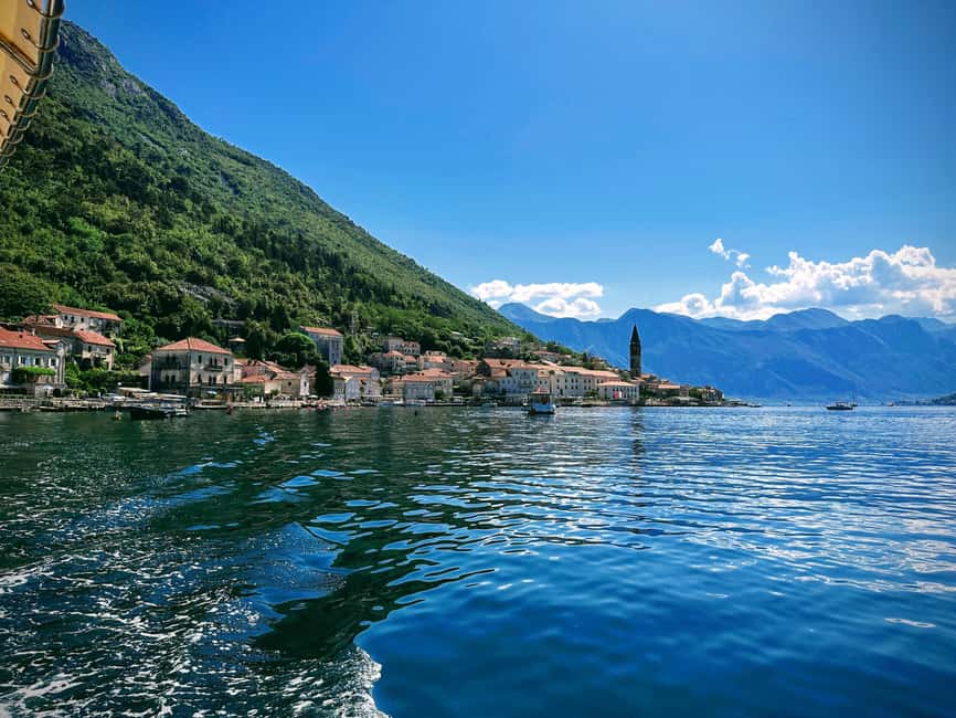 Dubrovnik: Private Tour to Montenegro, Kotor, and Perast - The drive from Dubrovnik and the border crossing