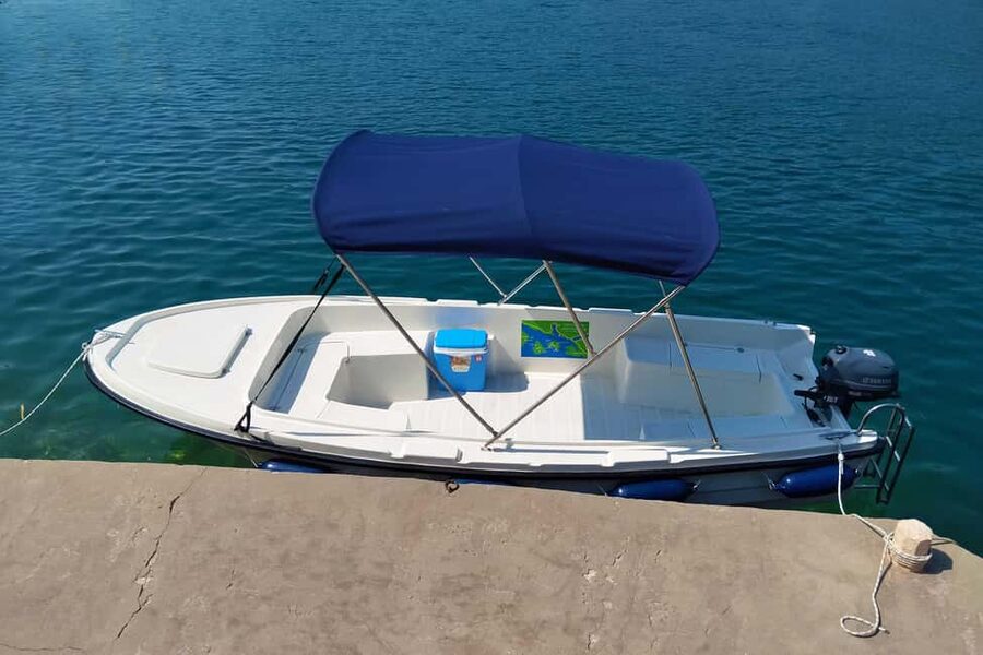 Dubrovnik: Rent a fun and easy to use boat without license - A Small Boat That Lets You Set the Pace