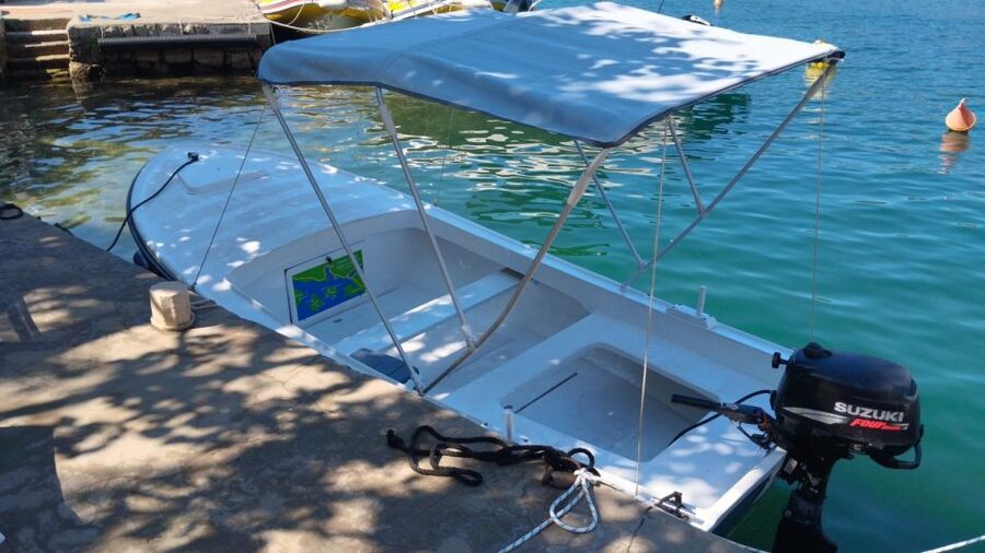 Dubrovnik: Rent a fun and easy to use boat without license - Is $259 Good Value for Four People?