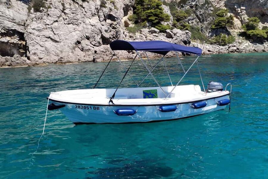 Dubrovnik: Rent a fun and easy to use boat without license - What the Eight-Hour Day Can Look Like