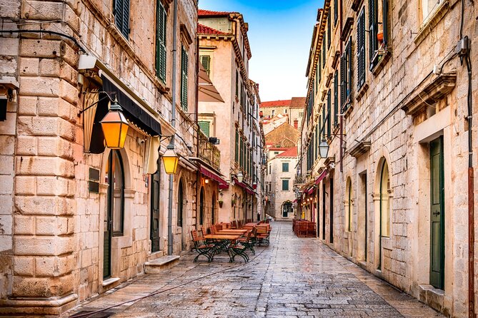 Dubrovnik Scavenger Hunt and Highlights Self Guided Audio Tour - Weather, access, and practical planning