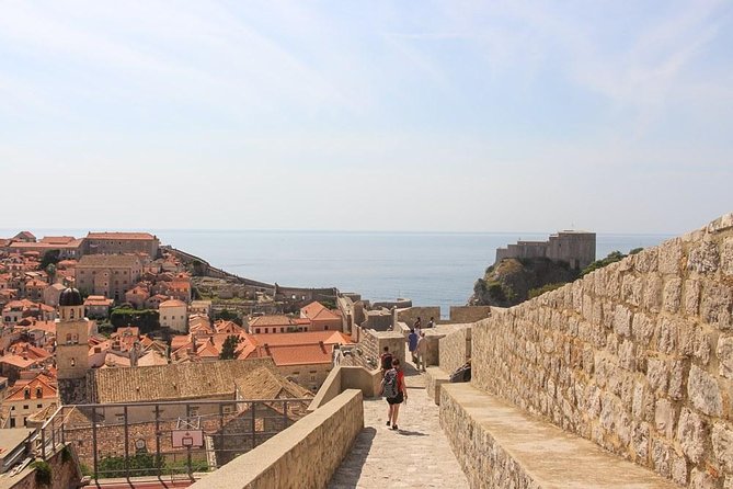 Dubrovnik Shore Excursion: City Walls Walking Tour (entrance ticket included) - Local guides and the value of personal history