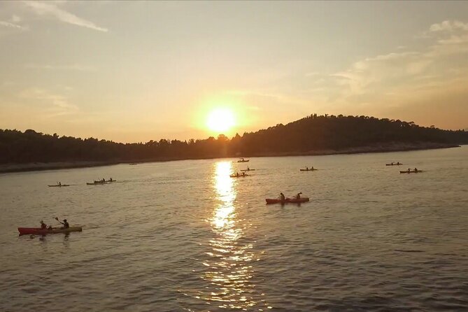 Dubrovnik: Sunset Kayaking & Snorkeling with water &wine - The paddle around Lokrum