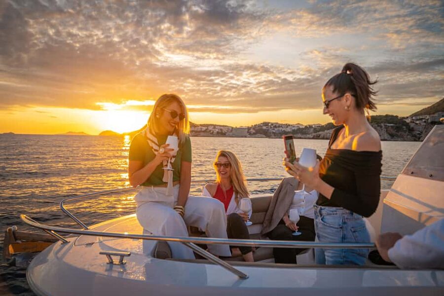 Dubrovnik: Sunset Tour With Panorama Of City Walls - Why Dubrovnik looks better from the sea