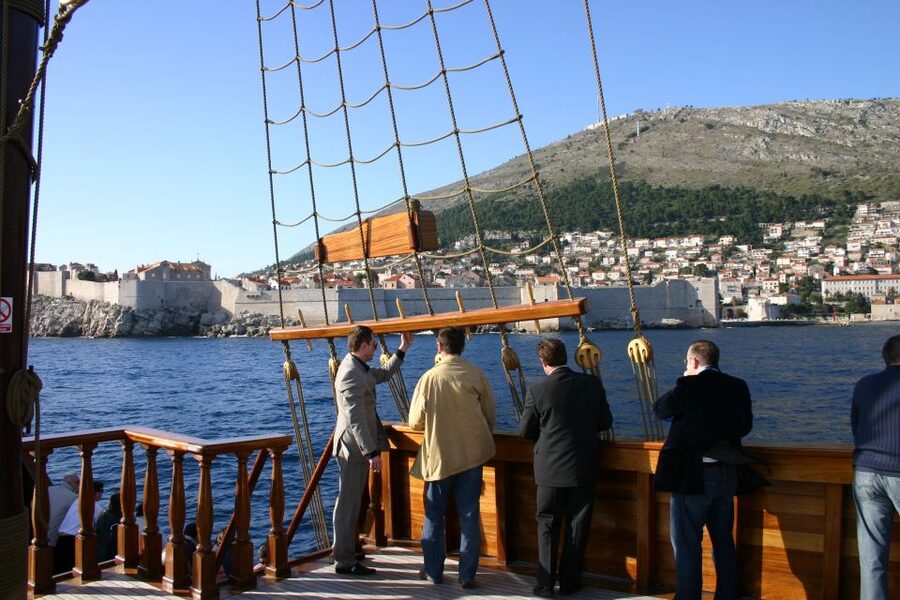 Dubrovnik walking tour and cruise on Karaka ship - Who will get the most from this tour
