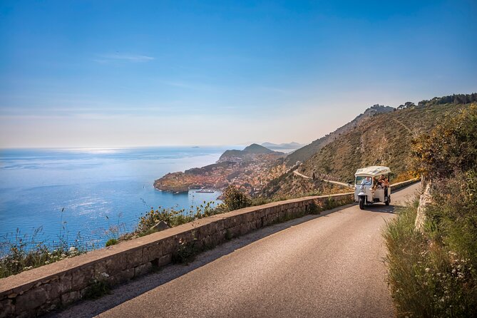 E-Tuk Tuk Tour in Dubrovnik - What the guide adds to the ride