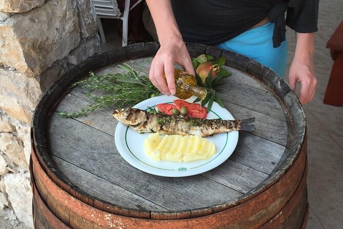 Elaphite Islands Cruise with Local Gastronomy at Captain's House - Lunch at the Captain’s House