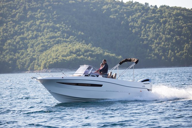 Elaphiti Islands 6 Hours Private Speedboat Tour - Sipan adds vineyards, olive oil, and village history