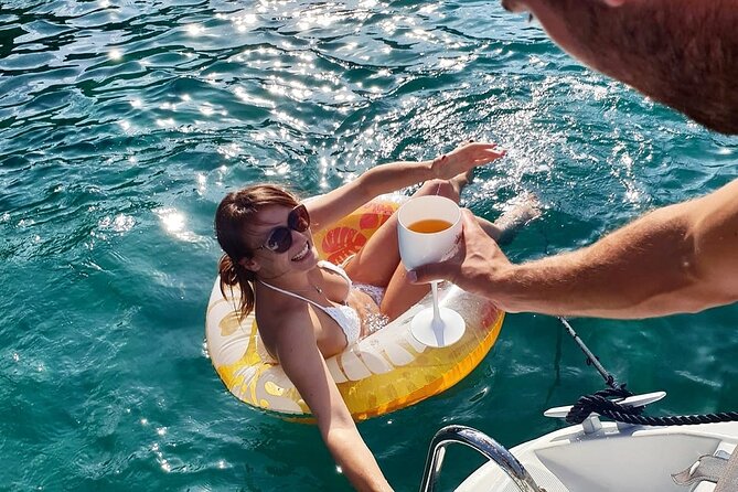 Exclusive private full day boat tour from Dubrovnik & Free drinks - How the $647.06 group price works