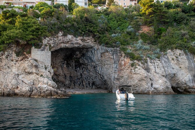 Explore Blue & Green Caves With Speedboat - Private Tour - A private speedboat is the right scale for the caves