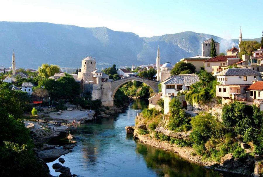 From Dubrovnik: Day Trip to Mostar and Kravice Falls - From Dubrovnik to Neum, the day starts on the road