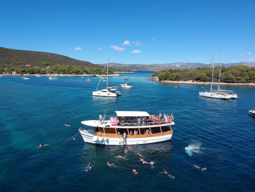 From Dubrovnik: Elaphite Islands Day Trip with Lunch - Getting to Gruž and starting the morning