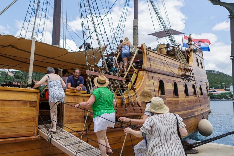 From Dubrovnik: Elaphiti Islands Galleon Cruise with Lunch - Sipan gives you another side of the archipelago