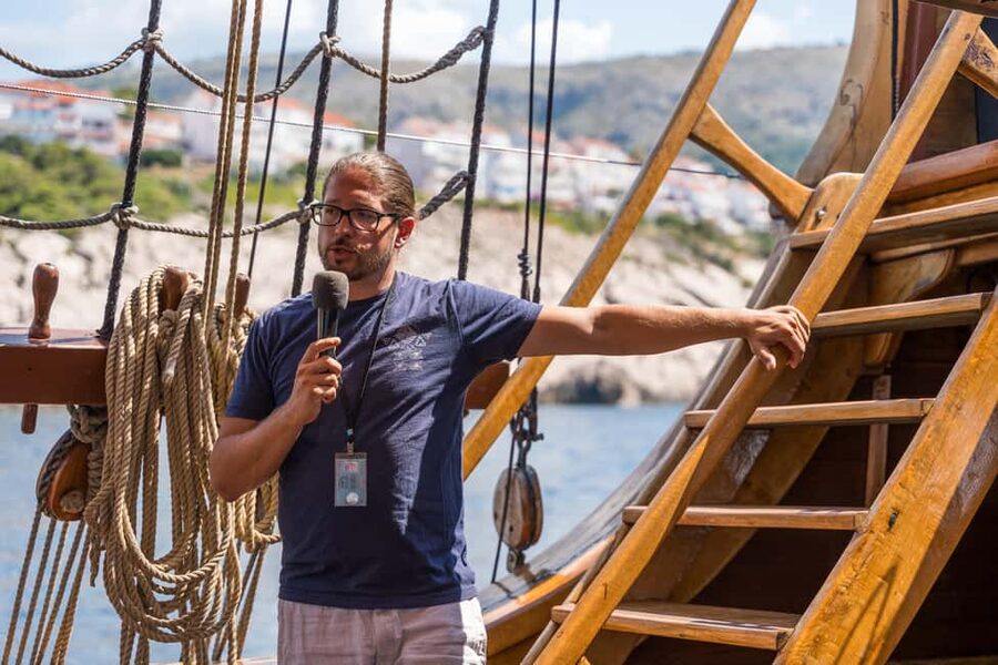From Dubrovnik: Elaphiti Islands Galleon Cruise with Lunch - Lunch on the Adriatic, not at a harbor restaurant