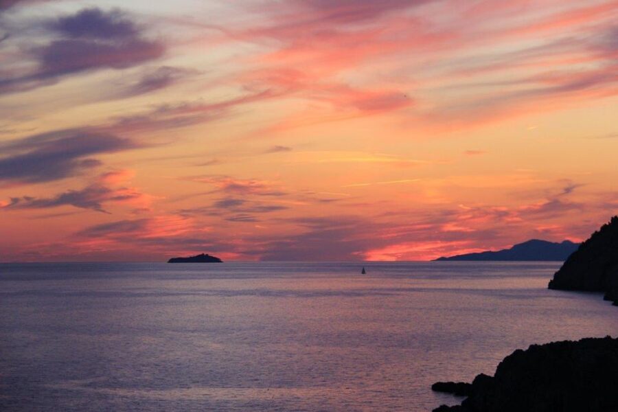 From Dubrovnik: Golden Hour Sunset Cruise with Free Drinks - Sparkling wine, music, and a relaxed hour