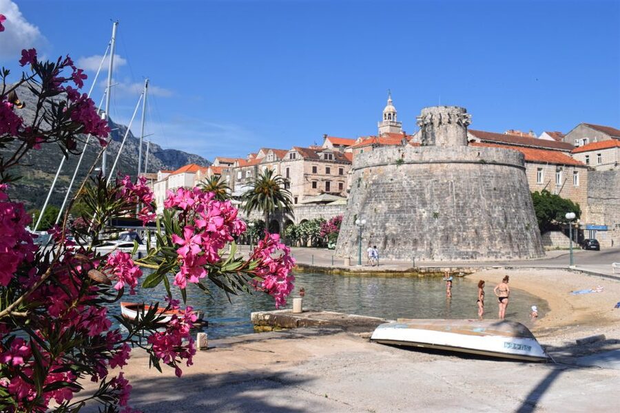 From Dubrovnik: Guided Tour of Pelješac & Korčula - Exploring Korčula’s medieval town