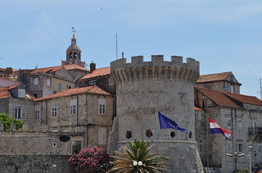 From Dubrovnik: Korcula Island Tour with Wine Tasting - Korčula old town and three hours to yourself