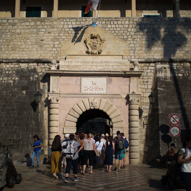 From Dubrovnik: Montenegro Highlights Day Tour - Crossing from Dubrovnik into Montenegro