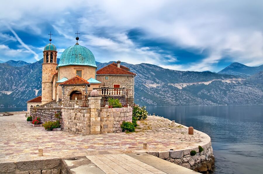 From Dubrovnik: Montenegro Highlights Day Tour - The guide makes the difference