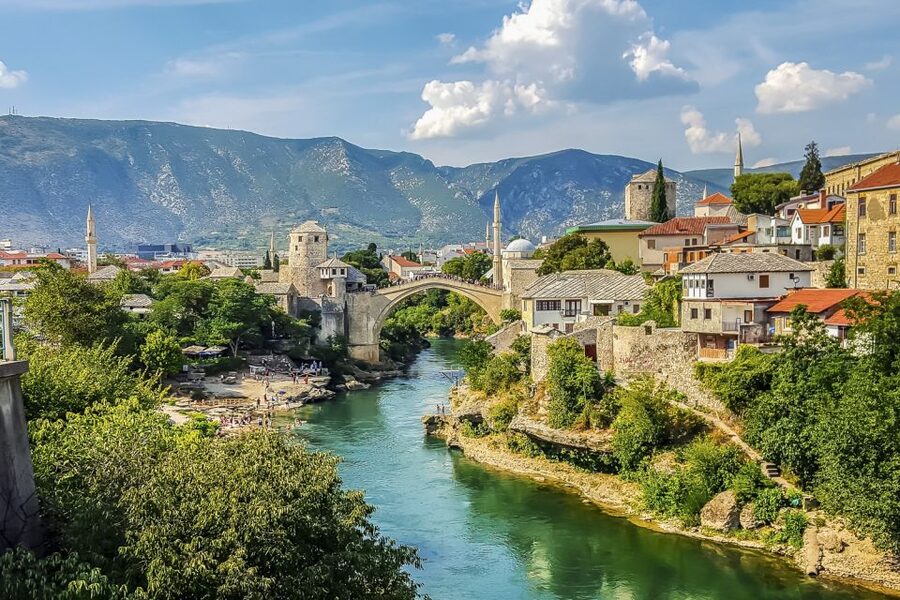 From Dubrovnik: Mostar and Medjugorje Full-Day Tour - Medjugorje for 1.5 hours: faith, crowds, and personal meaning