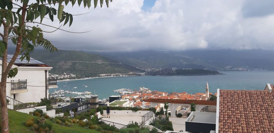 From Dubrovnik: Perast, Kotor & Budva Small-Group Day Trip - Kotor’s maze-like Old Town and four-kilometer walls