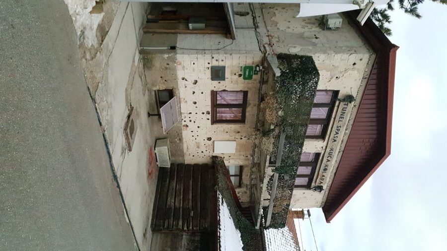 From Dubrovnik: Sarajevo and Mostar Private Full-Day Tour - Three hours to eat and walk in Sarajevo
