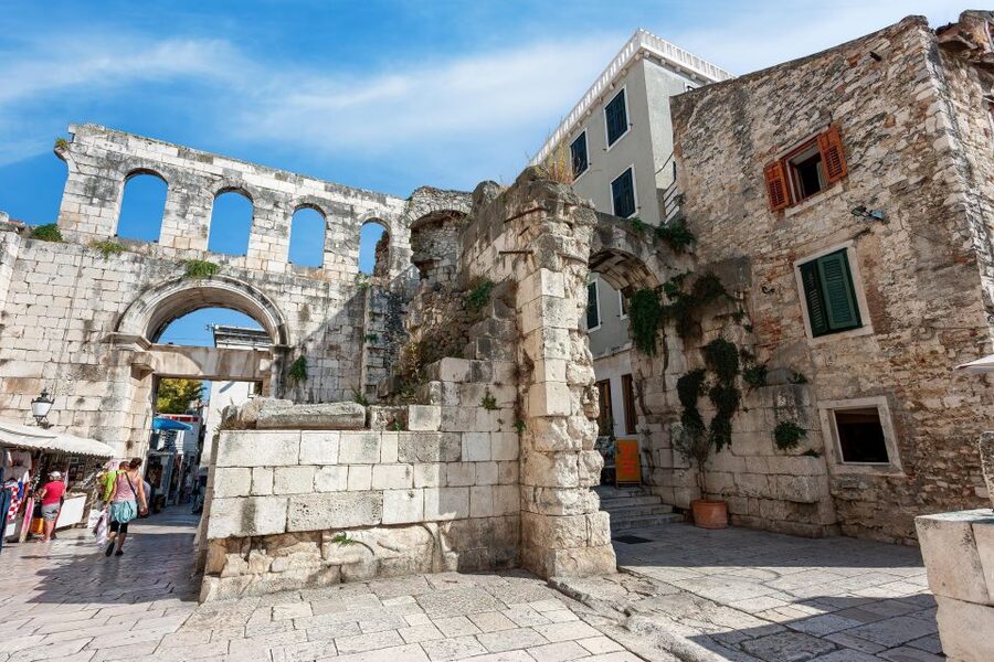 From Dubrovnik: Split Day Trip and City Tour with Transfers - Key points to know before booking