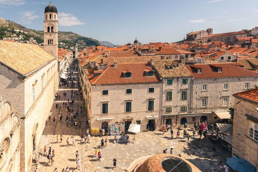 From Split & Trogir: Dubrovnik Guided Day Tour - The Ston stop and optional oyster tasting