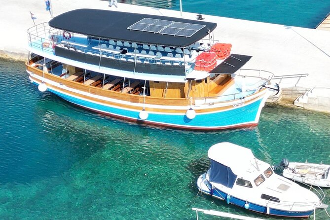 Full-Day Dubrovnik Elaphite Islands Cruise with Lunch and Drinks - Sipan: a short stop in an old fishing harbor