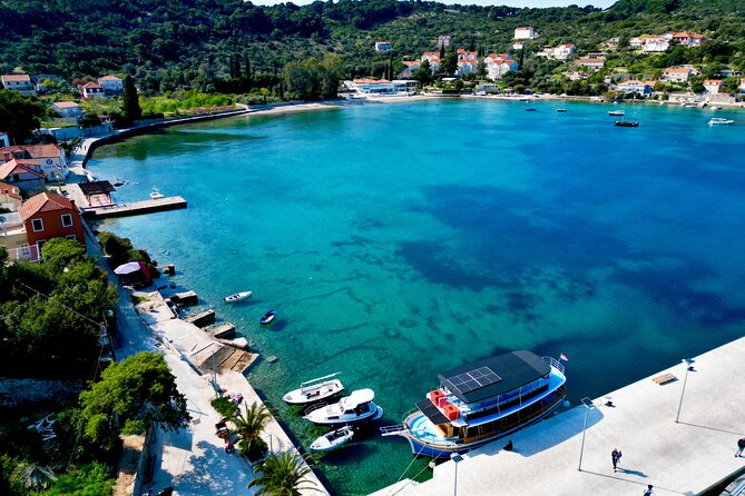 Out to the Elaphiti islands