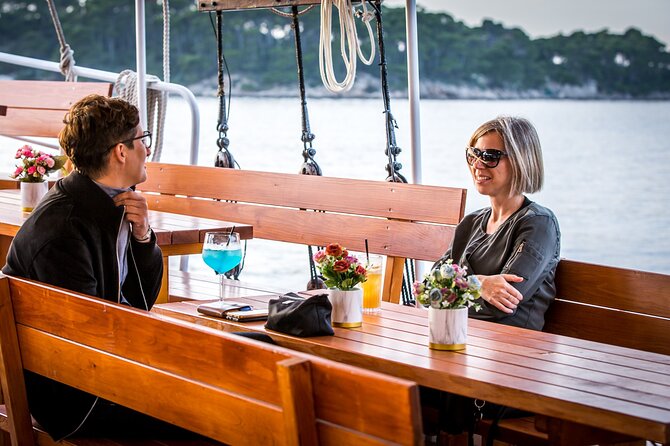 Gastro Cruise | Cruise around Dubrovnik Old Town with Lunch - A short cruise with a proper Dubrovnik meal