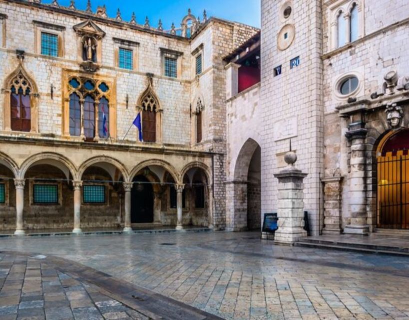 Group tour: Dubrovnik Walking Tour (1h duration, 9:30am, 6pm - Starting at Pile Square beside the Amerling Fountain
